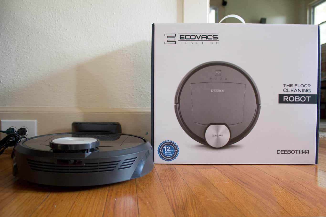 robot hut bui va lau nha Ecovacs Deebot R95