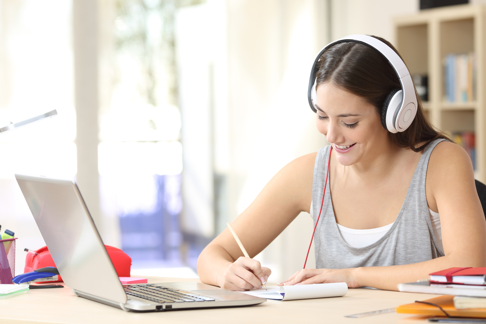 Laptop mỏng nhẹ đưa lại nhiều ưu điểm đặc biệt là tính di động của nó