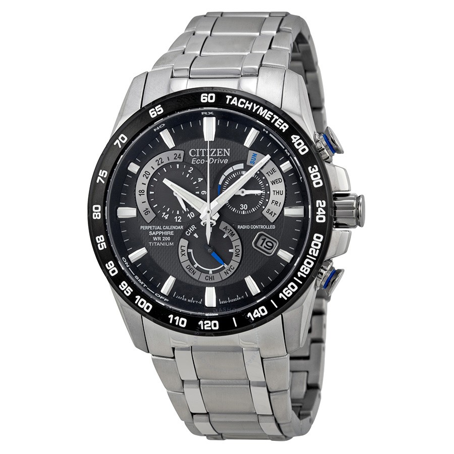 Đồng hồ Titanium cho nam được ưa chuộng nhất hiện nay
