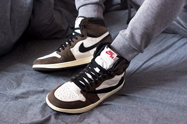 giay-jordan-1-travis-scott