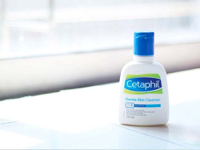 cetaphil sữa rửa mặt trị mụn