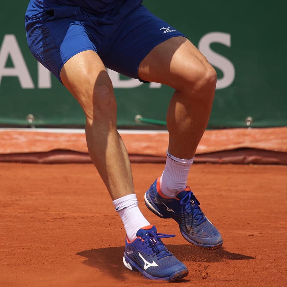 giay-tennis-mizuno-nam-nu-chinh-hang
