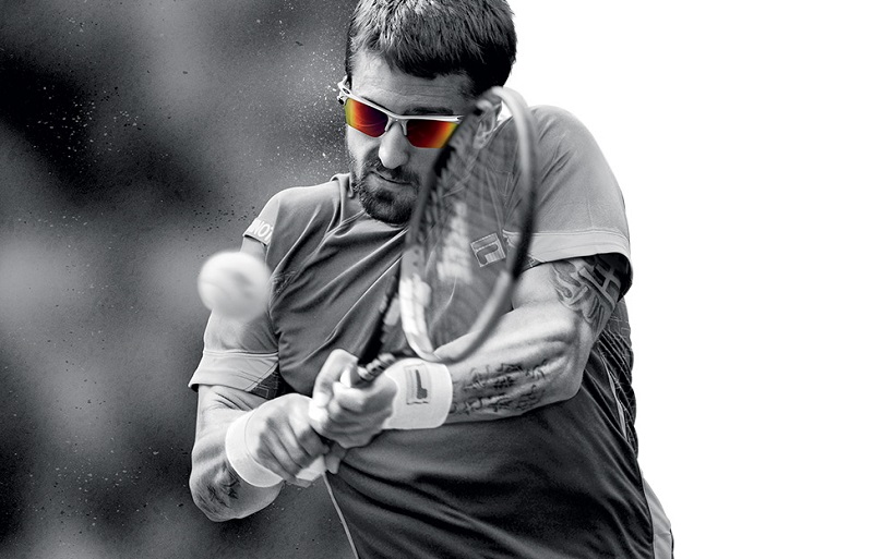 Cách phân biệt kính Oakley thật giả cho bạn
