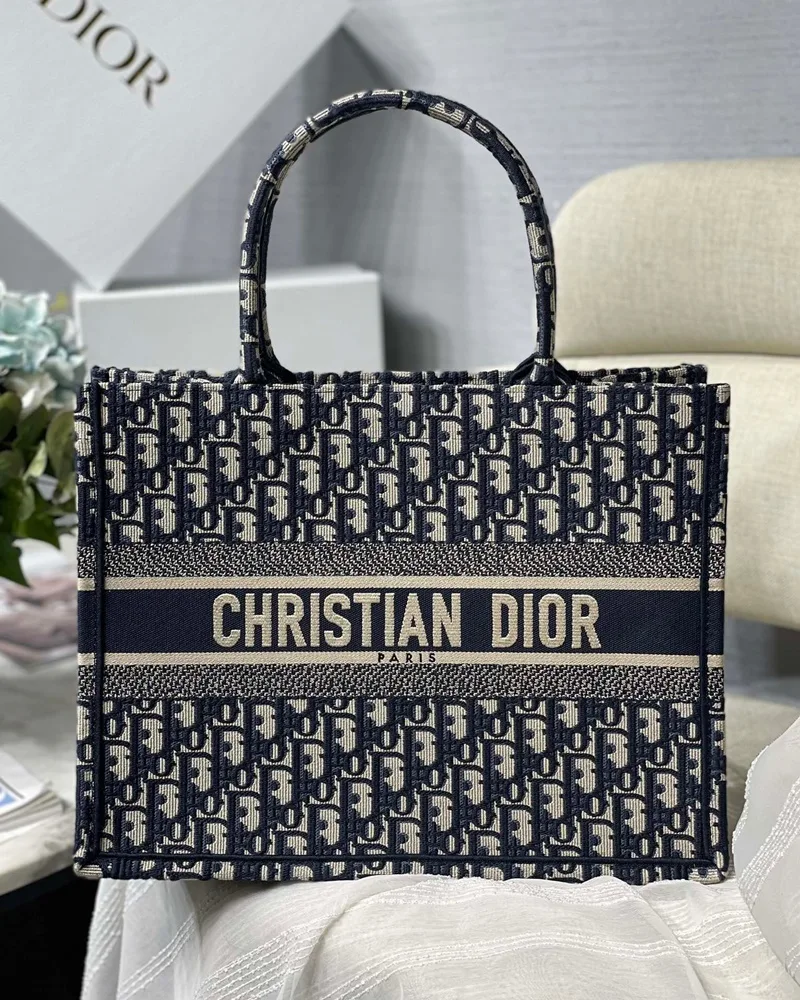8 các mẫu túi xách Dior nữ hàng hiệu sang trọng, đẳng cấp