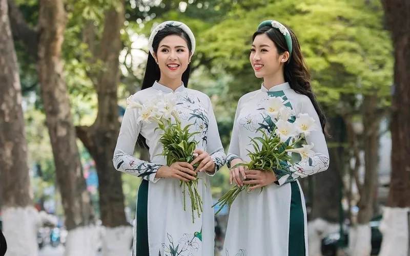 Cần có bí quyết để mặc áo dài thanh lịch và duyên dáng