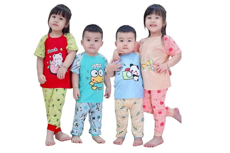 Kích thước quần áo phù hợp sẽ giúp con thoải mái vận động