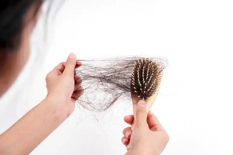 Chăm sóc tóc rụng