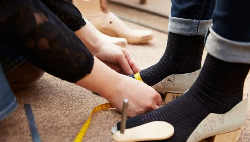 Chân dài 22cm đi giày size bao nhiêu? Cách cọn giày phù hợp
