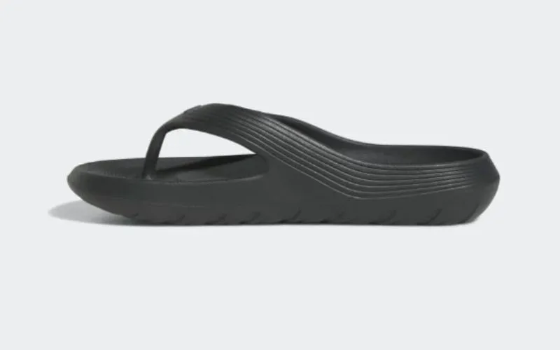 Dép đúc Adidas có những mẫu nào? có gì nổi bật? giá bao nhiêu?