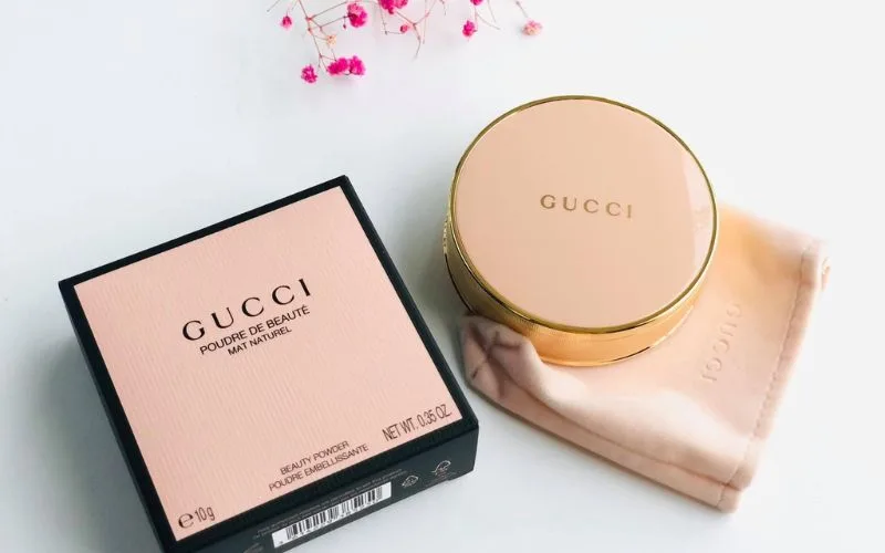 Phấn nén Gucci có những loại nào? phù hợp da nào? giá bao nhiêu?