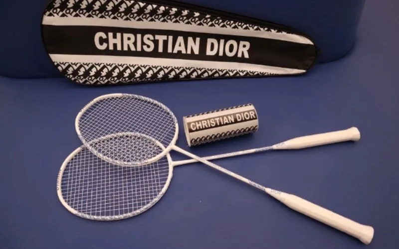 Vợt cầu lông Dior có thật không? tại sao lại đắt nhất thế giới?