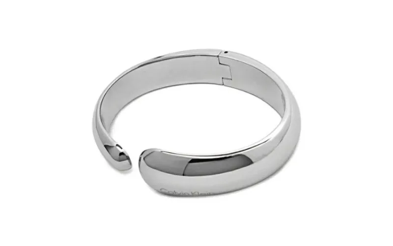 Vòng tay Calvin Klein có những mẫu nào? giá bao nhiêu? mua ở đâu?