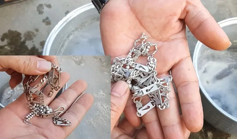 Đeo dây bạc bị đen có sao không? Cách xử lý như thế nào?