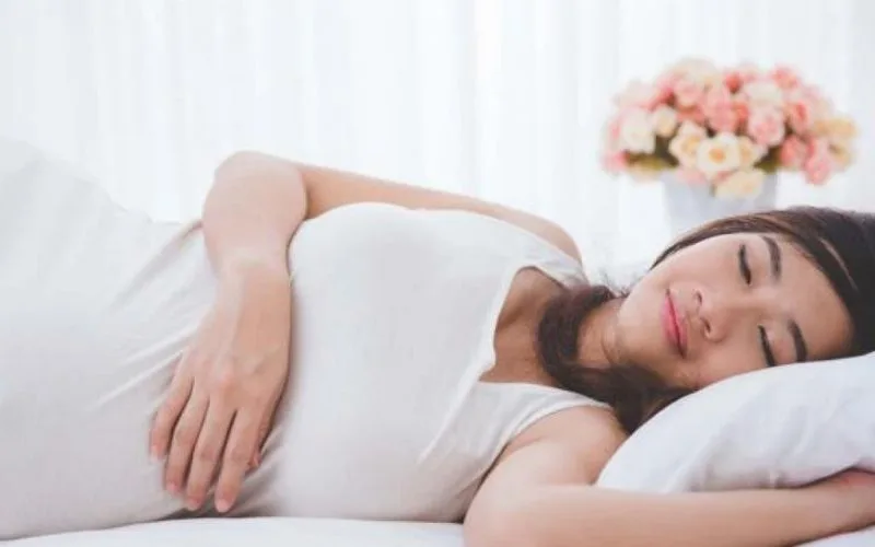 Tác hại của việc mặc áo lót đi ngủ là gì? có nên thường xuyên mặc áo lót?