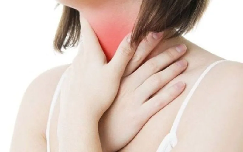 Uống thuốc bị mắc ở thực quản phải làm sao? Cách xử lý thế nào?