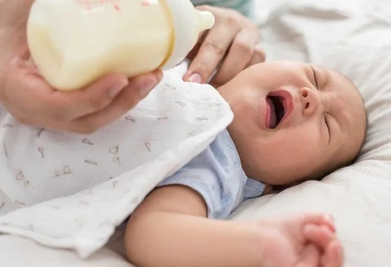 Trẻ 9 tháng uống sữa bột pha sẵn được không?